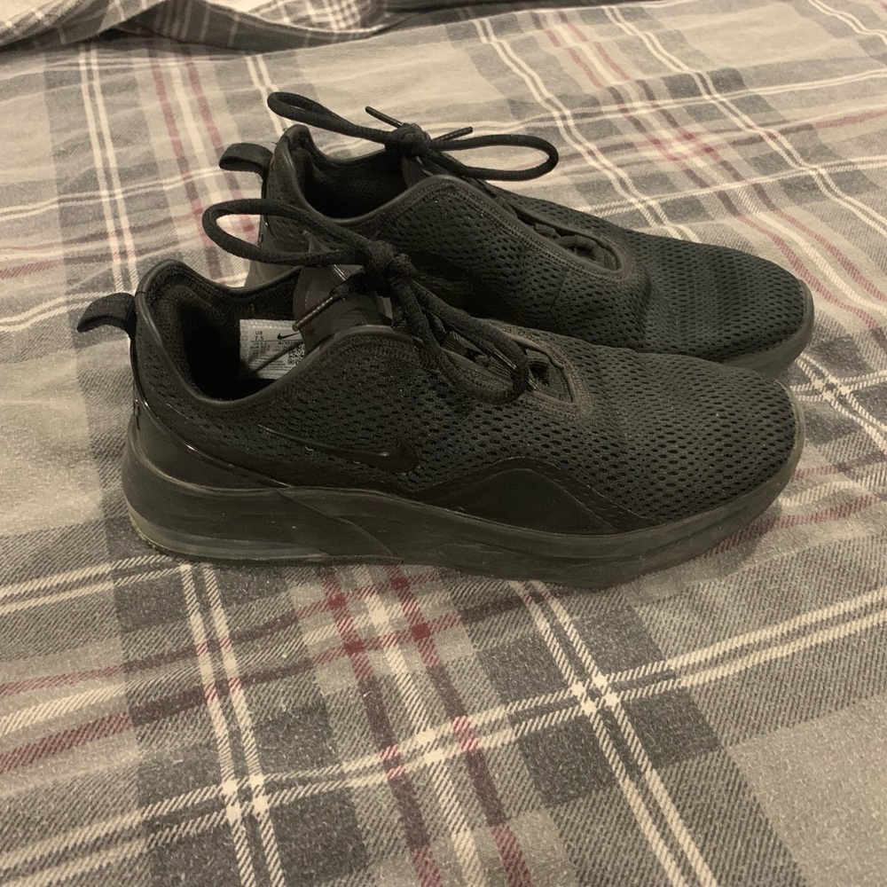 Men’s Nike Air Max size 7.5